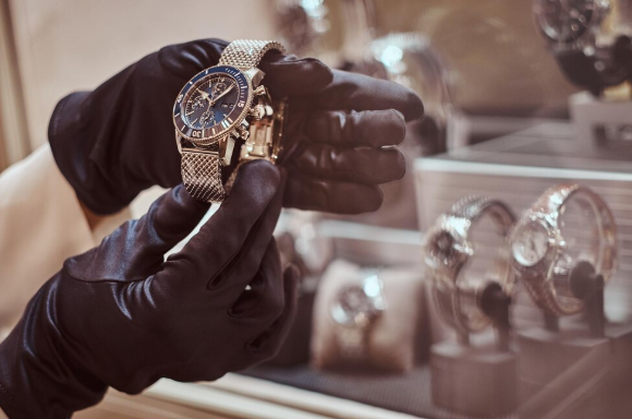 Replica Rolex Expert: Iconic Style and Precision Without the Luxury Price Tag